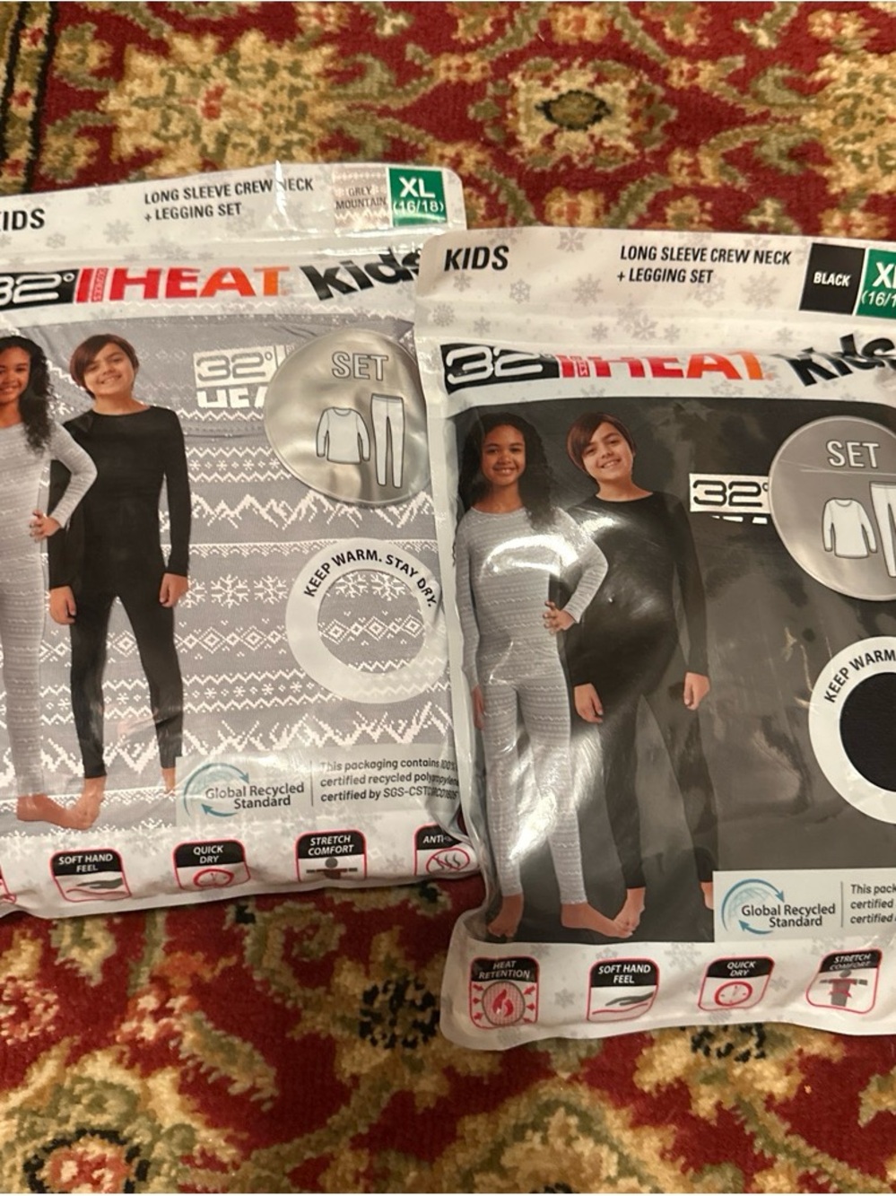 32° Heat Kids Long Sleeve Crew Neck & Legging Set - Black & Gray